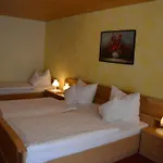 Zur Post Hotel 3*