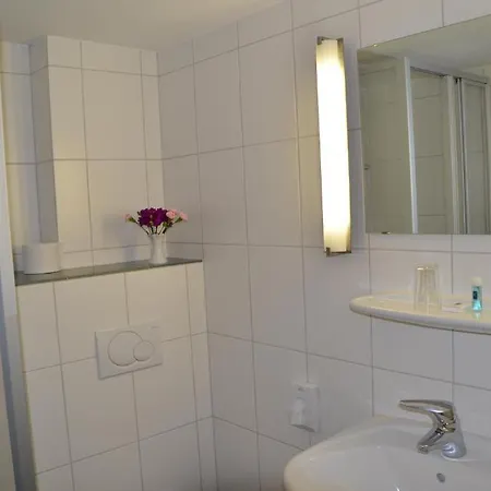 Zur Post Otel Deudesfeld